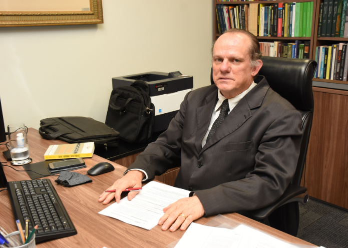 Desembargador Newton Teixeira Carvalho, terceiro vice-presidente do Tribunal de Justiça de Minas Gerais