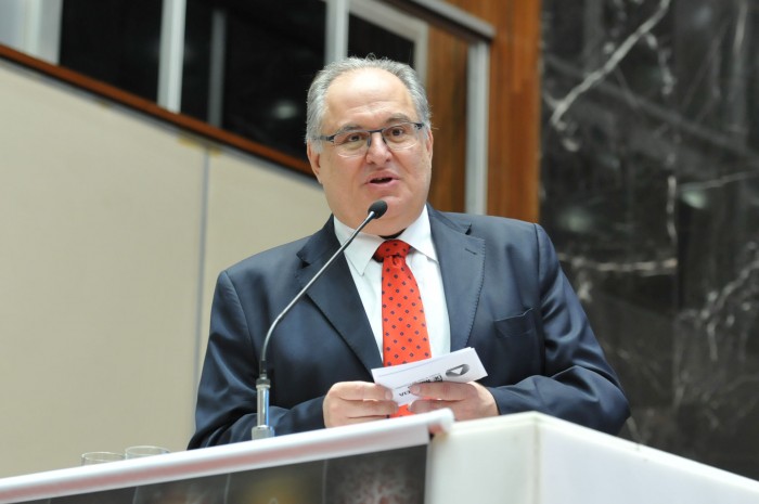 Proposta é de autoria do deputado Roberto Andrade, presidente da Serjus-Anoreg/MG
