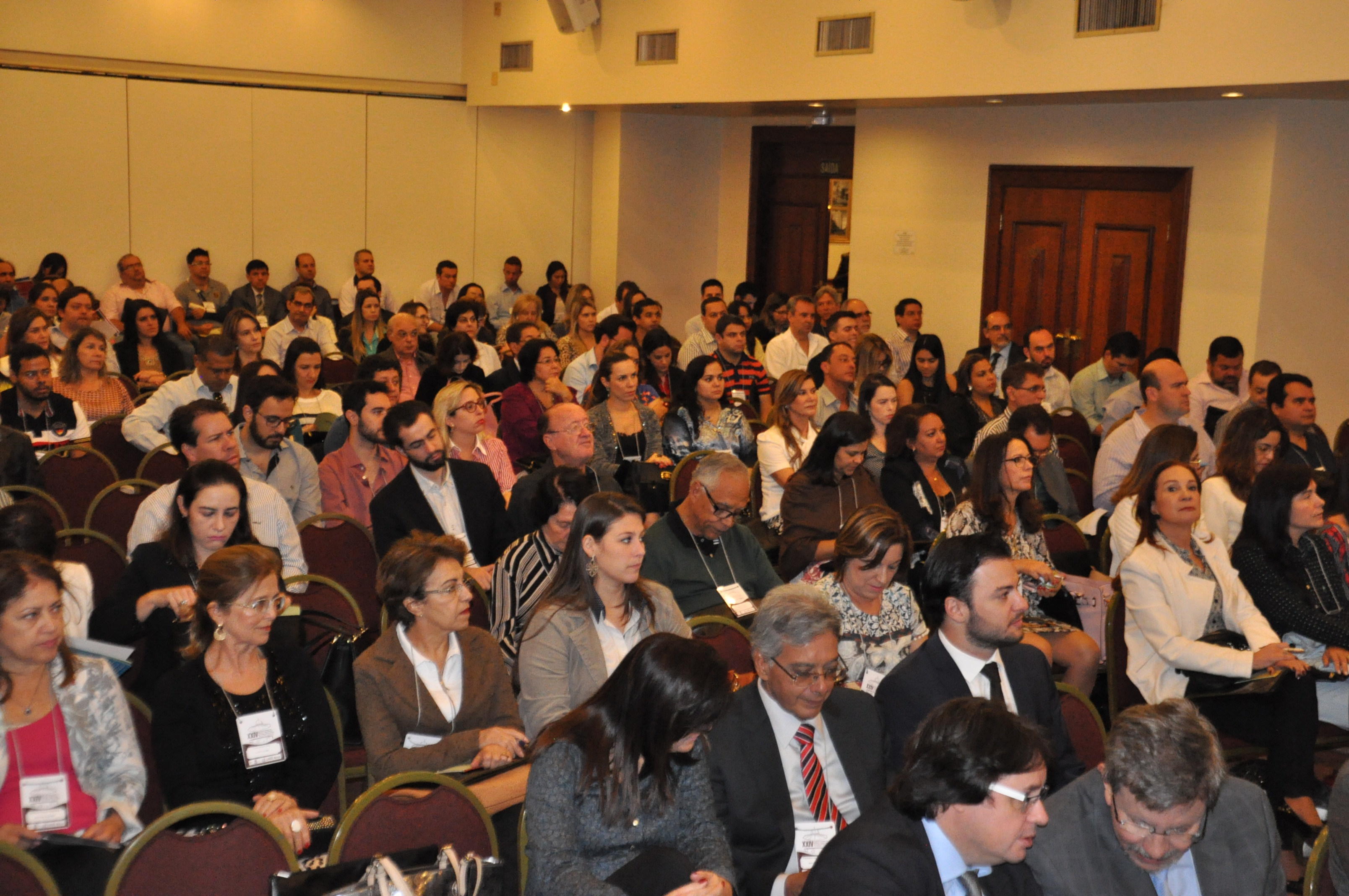 Cerca de 300 pessoas participaram do evento